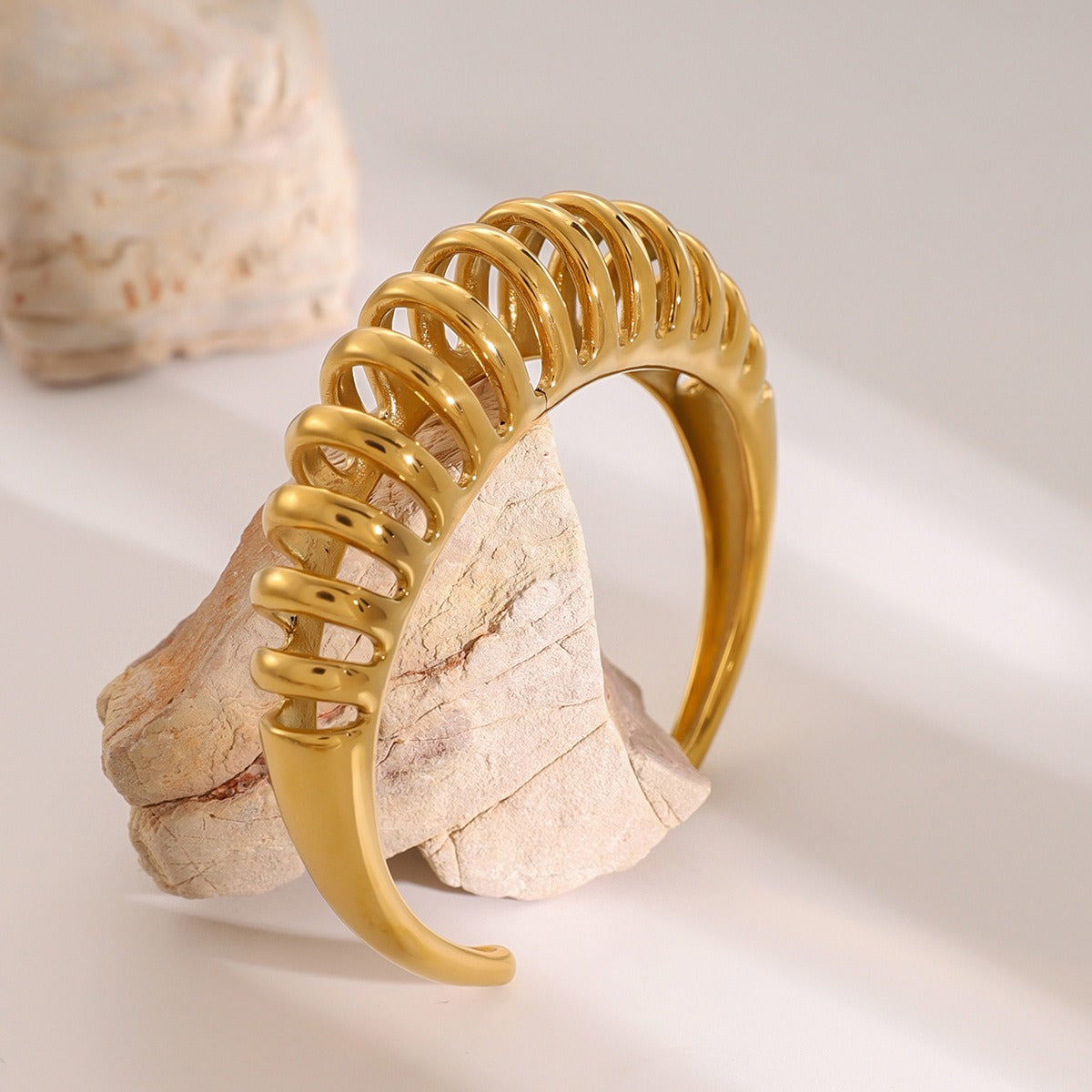 18K Guld C-formad Hålig Design Armband och Örhängen Set